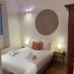 Honore Nest - Elegant 1br Unit In Saint-honore District Apartament